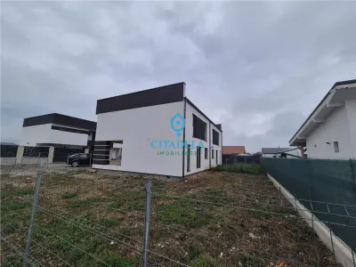 Duplex, Sebes, 344 mp teren 179900 euro - foto 4