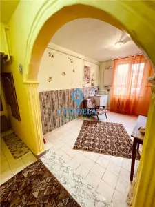 Apartament 2 camere etaj 1 , Cetate  71000 euro - foto 12