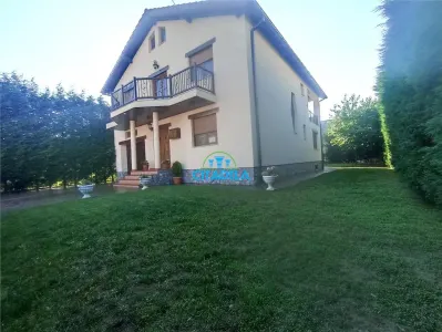 Casa 5 camere, garaj, 560 mp teren,  Cetate-Kaufland - foto 1