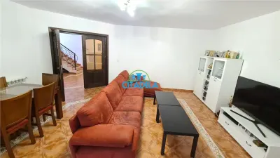 Casa 5 camere, garaj, 560 mp teren,  Cetate-Kaufland - foto 2