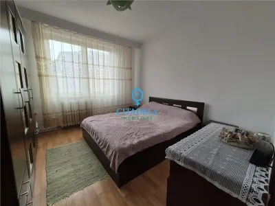 Apartament 3 camere,,decomandat,etaj 3, Sebes 67000 eur - foto 5