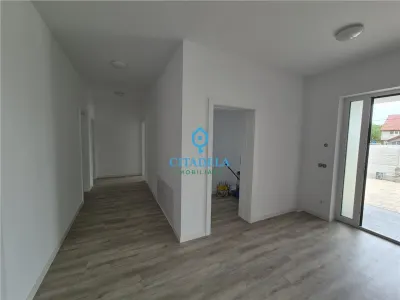Casa individuala, de vanzare, 247000 euro - foto 19