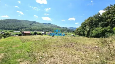 Teren 500  pozitie deosebita in Ampoita - foto 2