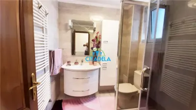 Duplex de Vânzare în Cetate | 4 Camere | Finisaje Premium | Gata de Mutare - foto 13