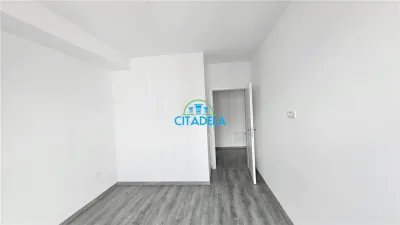 Apartament 3 camere, bloc nou, Centru  - 96000 euro - foto 6