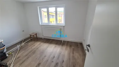 Apartament 3 camere Cetate-Piata,renovat recent 65000 euro - foto 4