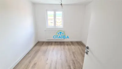 Apartament 3 camere Cetate-Piata,renovat recent 65000 euro - foto 7