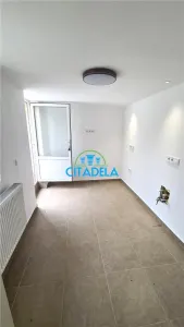 Casa renovata,Centru ,400 mp teren,100000 euro - foto 7
