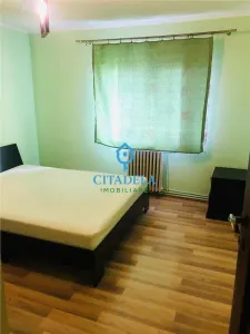 Apartament 2 camere decomandat Cetate-Mercur,85000 euro - foto 2