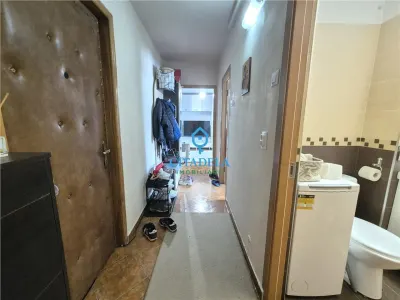 Apartament 2 camere, decomandat Cetate 90000 euro - foto 3