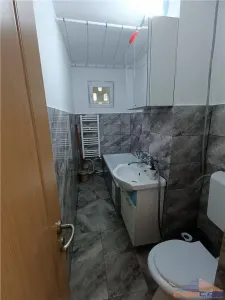 De vanzare apartament cu 3 camere - Micro 15 - foto 7