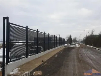 Teren intravilan imprejmuit de inchiriat pe Careiului - foto 6