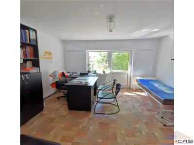 APARTAMENT SPATIU COMERCIAL DE INCHIRIAT - foto 2
