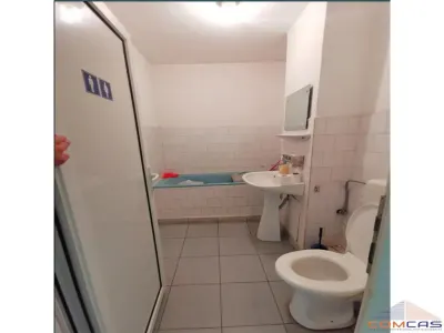 APARTAMENT SPATIU COMERCIAL DE INCHIRIAT - foto 3