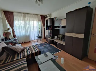 De vanzare apartament cu 2 camere strada Paulestiului - Satu Mare