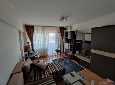 De vanzare apartament cu 2 camere strada Paulestiului - foto 2
