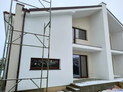 De vanzare case zona Gorunului - foto 2