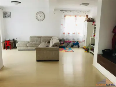 Casa de vanzare pe strada Alecu Russo - foto 2