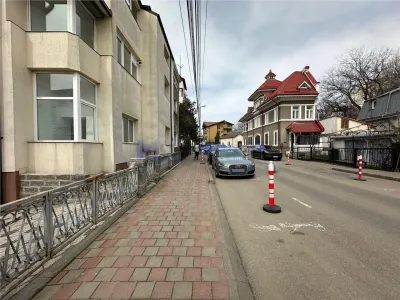Cladire centrala Iasi, birouri/ medical, 325mp - foto 11