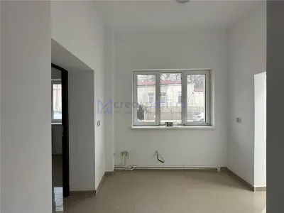 Cladire centrala Iasi, birouri/ medical, 325mp - foto 17