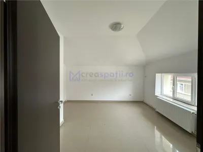 Cladire centrala Iasi, birouri/ medical, 325mp - foto 10