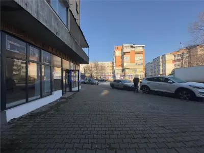 Spatiu comercial, 101mp, semicentru, Podul de Fier Iasi, spre aeroport - foto 12