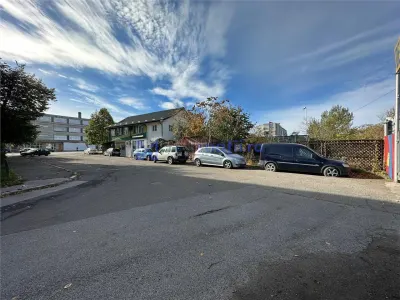 Platforma de la 1000mp la 8900mp, cladiri, Petrom Botosani - foto 6