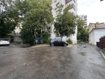 Spatii comerciale cu vad, centru Iasi, de la 55mp la 240mp - foto 5