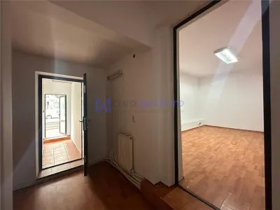 Spatii comerciale cu vad, centru Iasi, de la 55mp la 240mp - foto 10