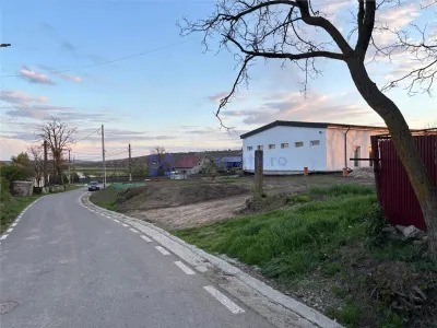 Spatiu Sipote, de la 100mp la 202mp, pt. magazin, productie - foto 9