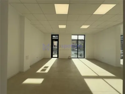 Spatiu comercial 400mp, Frumoasa, Iasi, bd. Poitiers - foto 13