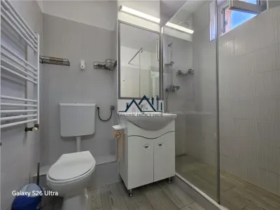 Apartament 2 camere semidecomandat, complet renovat .Str. Brăndușelor - foto 7