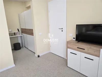 Inchiriez ap.2cam,bloc nou,la prima inchiriere,superfinisat,70mp,parcare subterana,Borhanci-intrare - foto 9
