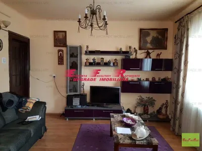 EFR UPGRADE - Casa cocheta (parter si curte) inchiriere zona str Gherghel - Domenii - foto 3
