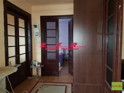 EFR UPGRADE - Casa cocheta (parter si curte) inchiriere zona str Gherghel - Domenii - foto 6