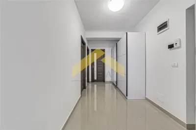 Apartament cu 3 camere tip Penthouse de inchiriatzona Bujac - foto 9