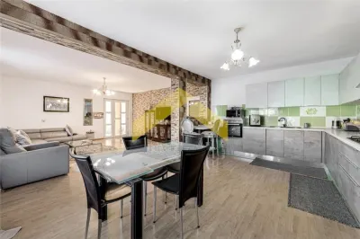 Casa de vanzare in orasul Nadlac - foto 1