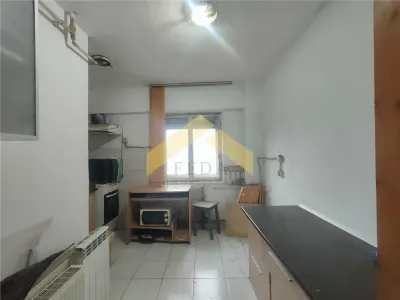 Apartament 3 camere de vanzare zona Intim - foto 2