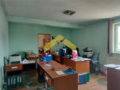 Spatiu de birouri de inchiriat zona Frigorifer, calea 6 Vanatori - Arad