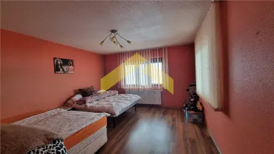 Casa cu etaj in Zadareni de vanzare - foto 8