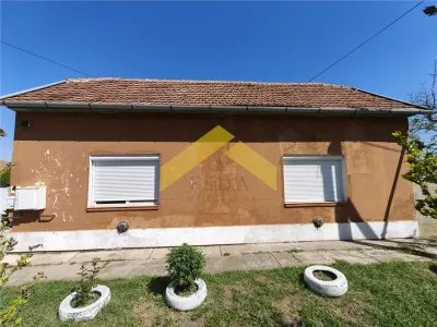 Casa la sol de vanzare in orasul Csanádpalota, Ungaria - foto 2