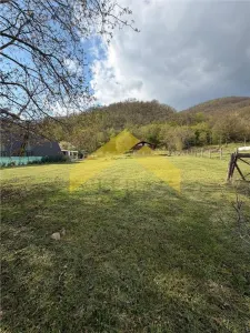 Cabana din piatra de codru si busteni pe Clisura Dunarii, Caraș-Severin - foto 12