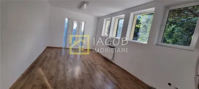 Spatiu comercial/birouri/cabinet kinetoterapie/cosmetic zona Banca Naționala Bacau - foto 4