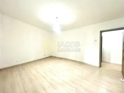 Apartament parter 2 CD, zona Lidl Gara - foto 3