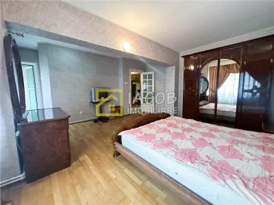 Apartament spatios de 2 camere, de inchiriat – zona centrala, Str. 9 Mai, Bacau - foto 12