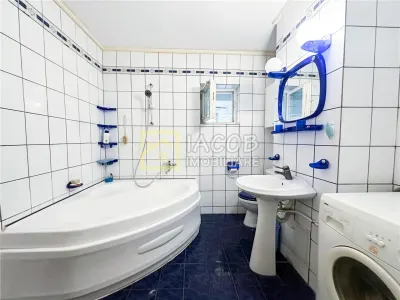 Apartament spatios de 2 camere, de inchiriat – zona centrala, Str. 9 Mai, Bacau - foto 16