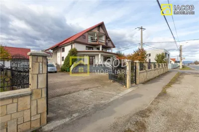 Casa S+P+1+M in localitatea Savinesti, jud. Neamt - foto 1