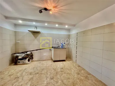 Casa P+M, loc. Faraoani, jud. Bacau - foto 13
