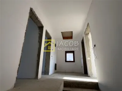 Casa ''''la gri'''' P+M, Dumbrava -Itesti, jud Bacau - foto 6