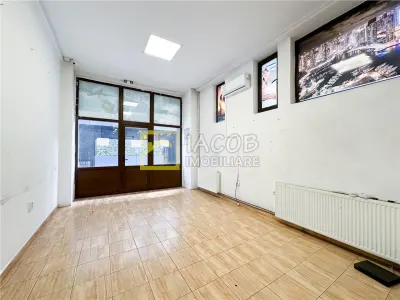 De închiriat | Spațiu comercial ultracentral, Nicolae Balcescu - foto 2